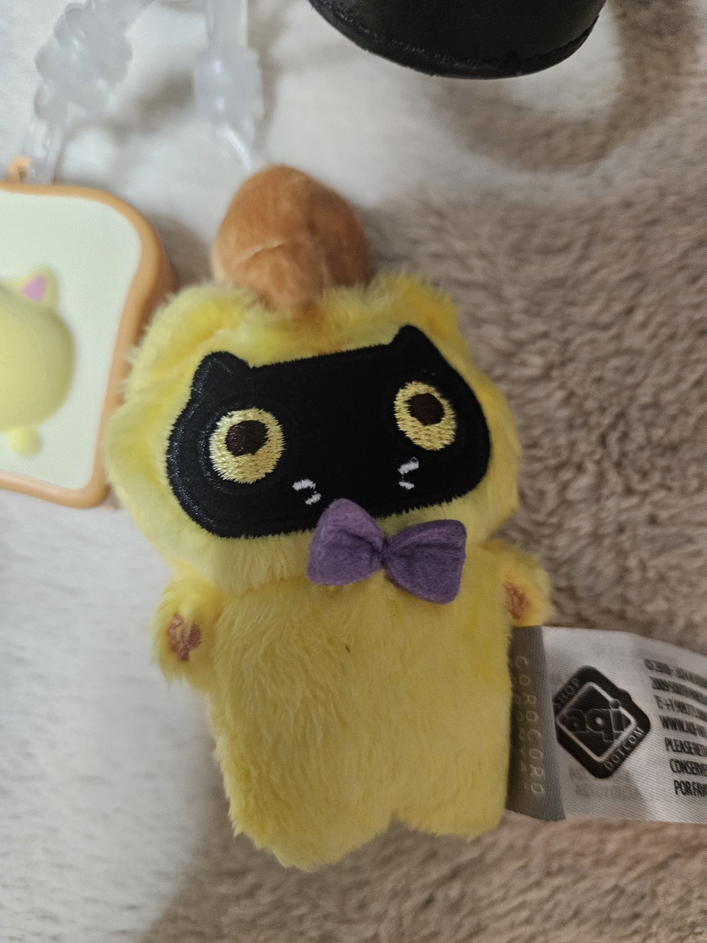2 Cat  Keychains - Picture 3 of 4